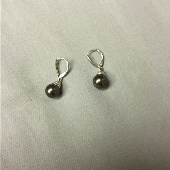 Pearl Earrings - Picture 1 of 2